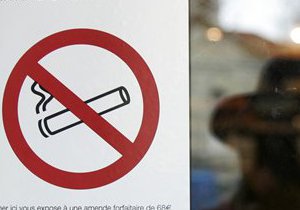 Налоговики взялись за общепит для курящих