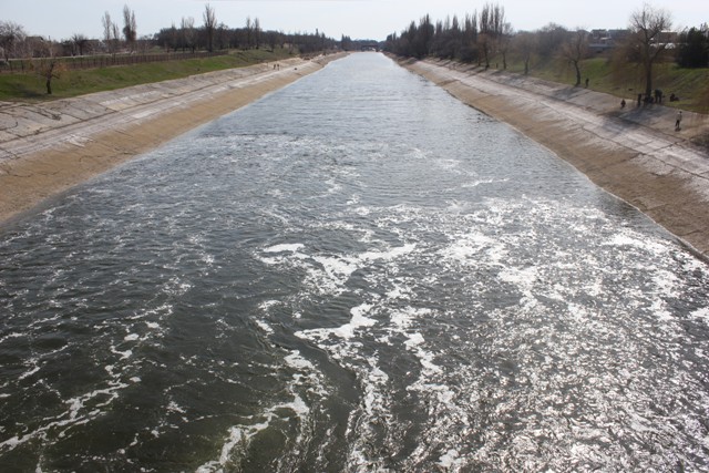 В Северо-Крымский канал торжественно пустили воду