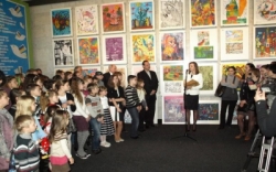 Выставка работ херсонских юных художников в Киеве пришлось продлить на неделю