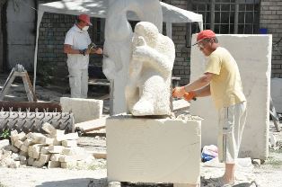 Аллею скульптур на бульваре Мирный откроют 1 июля