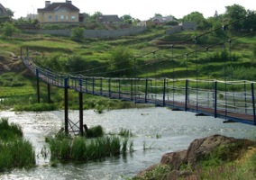 Реконструкцию моста через Ингулец обещают скоро закончить