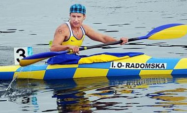 На Арабатской стрелке "дикарем" отдыхает олимпийская чемпионка Инна Осипенко-Радомская