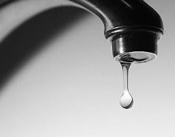 Мэрия Херсона утвердила график подачи воды в дома, где нет круглосуточного водоснабжения