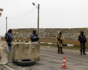 Вооруженные военные снова не пропустили миссию ОБСЕ в Крым