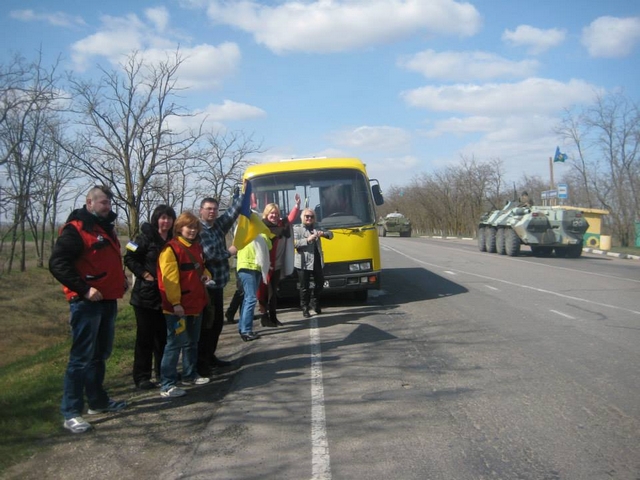 Женское Народное Ополчение Херсонщины проведало украинских солдат на блокпосту «Красный Чабан» в Каланчакском районе