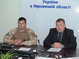 Фабрин и Лошкарев назвали конфликт самообороны и экс-беркутовцев возле ОГА "обыкновенным выяснением отношений"