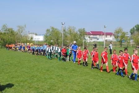 При поддержке Игоря Семенчева состоялся футбольный турнир «Спорт за мир»