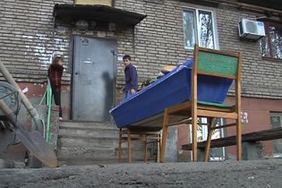 Российские СМИ пишут, что в Пскове десантников, погибших на Донбассе, хоронят как собак