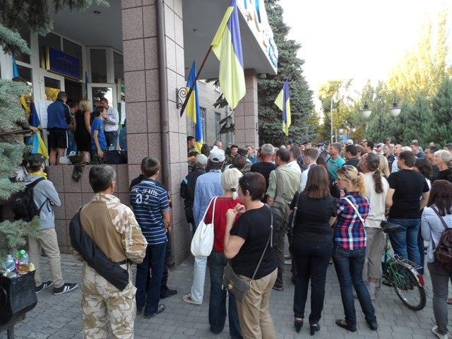Одесский вечер в Херсоне: шины, шашки и Майдан