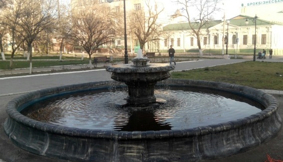 В Потемкинском сквере Херсона заработал фонтан
