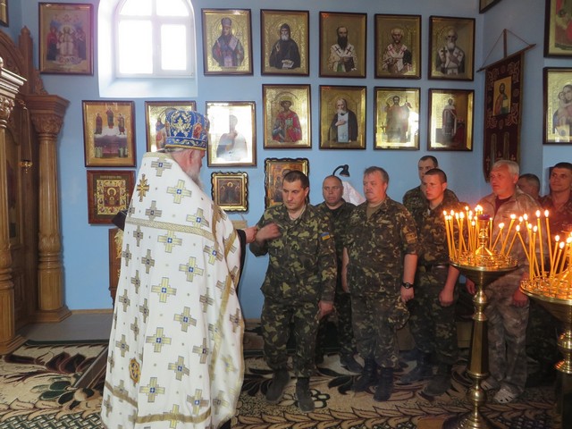 Вчера в Аскании-Нова военные молились о мире