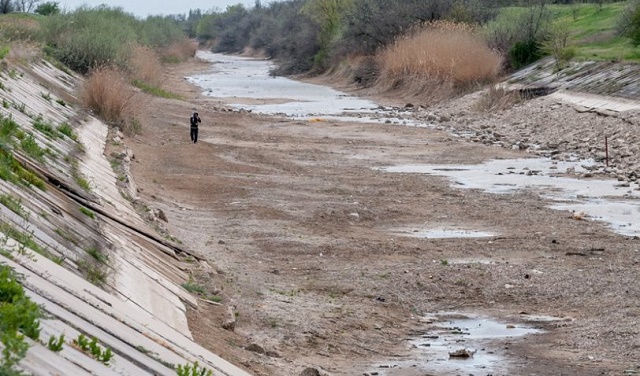 Обезвоженый Северо-Крымский канал разрушается, а север полуострова превращается в пустыню