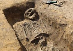 Прах воинов на Херсонщине потревожили «черные археологи»