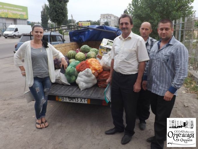 Цюрупинские фермеры передали "Кулинарной сотне Херсонщины" овощи для военных