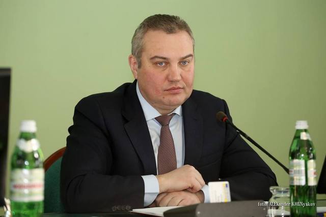 Путилов подписал распоряжение о люстрации в областном совете