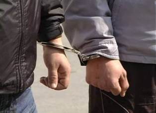 В Новой Каховке двое ранее судимых ограбили 50-летнего мужчину