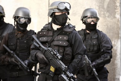 В Геническе полиция отрабатывала оборону административных зданий