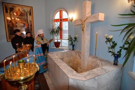 Вчера в херсонском соборе митрополит освятил часовню в честь иконы Божией Матери