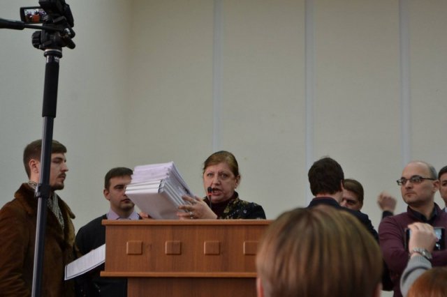 Депутаты от Оппоблока передали Миколаенко 12 тыс. подписей против новых тарифов, - Федин