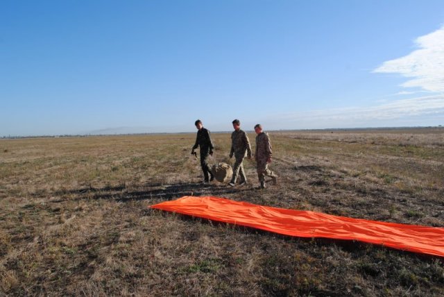 Впервые за последние шесть лет херсонцы провели прыжки с парашютом