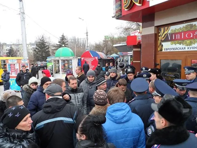 Неужели в Херсоне станет одним самостроем меньше?