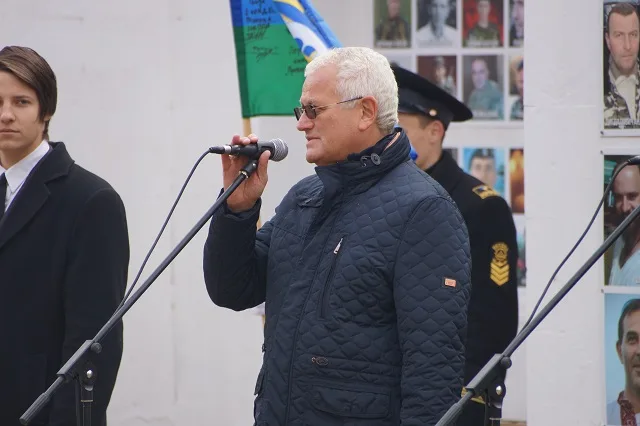 Никто и ничто не должно раскалывать Украину изнутри, - Спиваковский