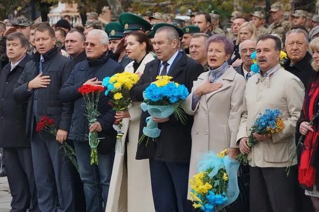 Никто и ничто не должно раскалывать Украину изнутри, – Спиваковский