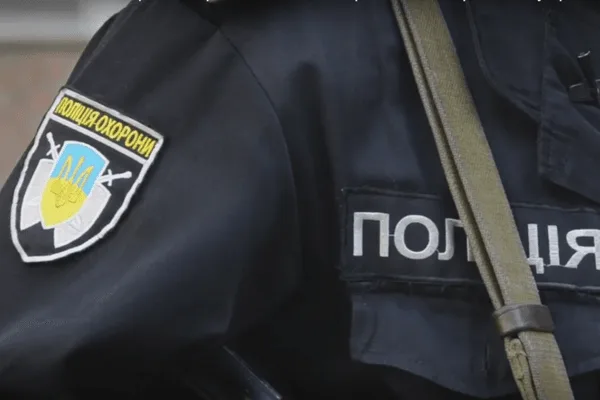 Полиция охраны спасла два магази от огня на Херсонщине