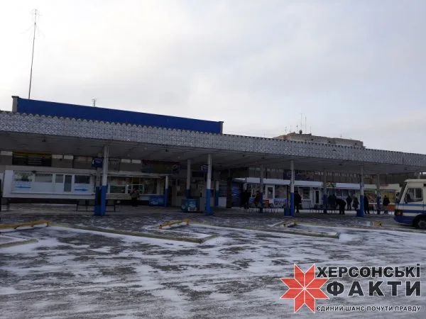 Херсонский админсуд отменил аннулирование аттестаций автостанций
