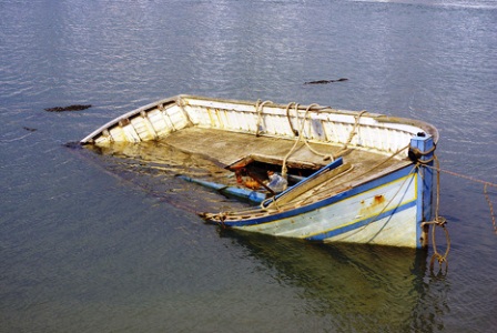 В Каховском водохранилище на Херсонщине, перевернувшись на лодке, утонули двое рыбаков