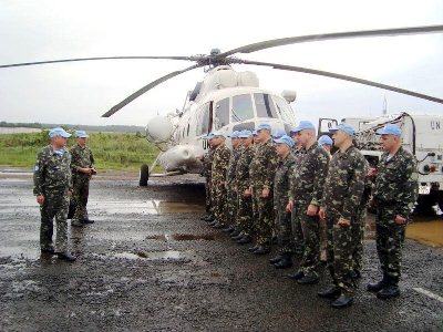 Завтра первая группа херсонских вертолетчиков вернется из Либерии