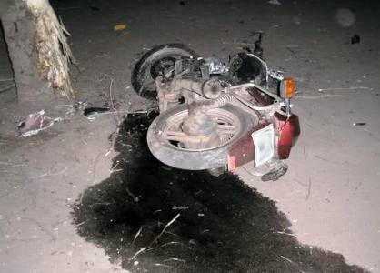 В Бериславском районе 19-летний мотоциклист погиб врезавшись в дерево