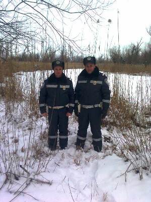 Херсонские ГАИшники спасли провалившегося под лед ученого