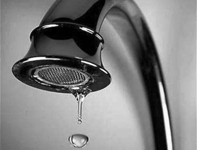 В Херсоне в результате порыва водопровода 30 частных домов без воды