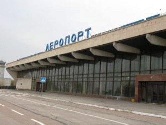 Инвестор херсонского аэропорта передал все его активы в собственность иностранным компаниям -  суд