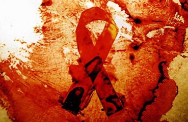 В Херсоне осудили 29-летнюю женщину, сознательно заразившую СПИДом мужа и новорожденного сына