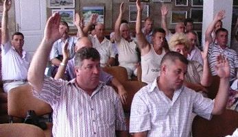 Депутаты Генического райсовета проголосовали за обращение к Президенту в поддержку языкового Закона