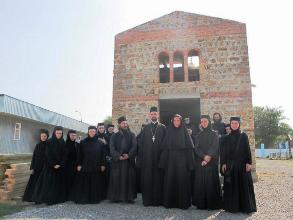 Херсон посетила паломническая группа сестер румынского монастыря