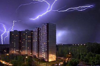 Завтра в Херсоне ждут грозу со шквалами