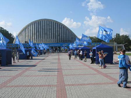 Выборы-2012 на Херсонщине: У коммунистки отрезали кусок округа, а регионал уже раздал миллион