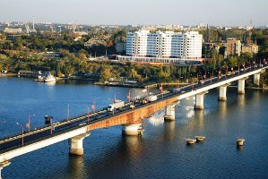 Движение по трассе М-14 Одесса - Мелитополь - Новоазовск будет огарниченоиз-за ремонта Южнобугского моста в Николаеве