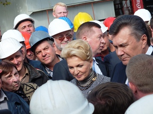 Янукович видит перспективы развития судостроения в творческом подходе и применении современных технологий