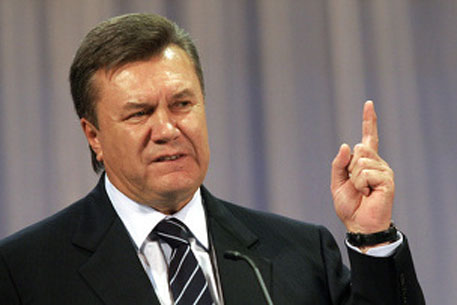 Янукович хочет сократить количество проверок на предприятиях
