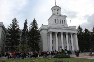 В Новой Каховке организовали свой "майдан": митингуют в поддержку Винника