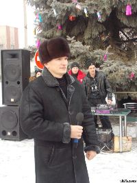 В Геническе городскую елку, вопреки главе РГА Ниметуллаеву, открыл низложенный мэр Пинаев