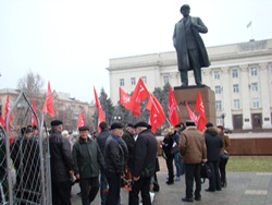 Херсонские коммунисты отметили годовщину смерти Ленина под веселую музыку