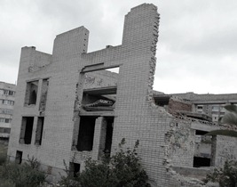 В Херсоне 58 долгостроев и брошенных зданий опасны для людей