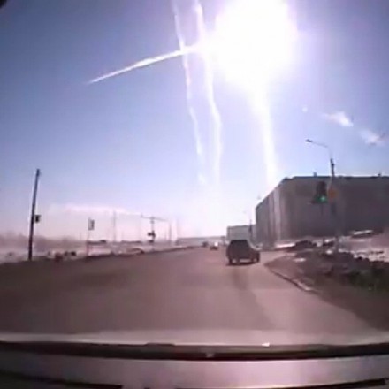 На севере России упал метеорит. Жириновский объявил его секретным американским оружием