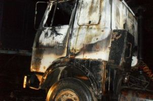 В Кировоградской области загорелся грузовик предприятия из Новой Каховки. Погиб 26-летний экспедитор