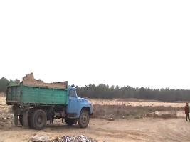 В Новой Каховке милиция нашла незаконный песчанный карьер